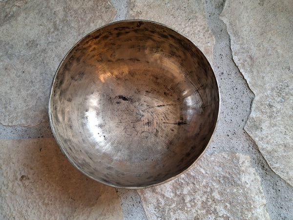 Bowl 870: 7" Vintage Himalayan Singing Bowl 161 HZ E3-41
