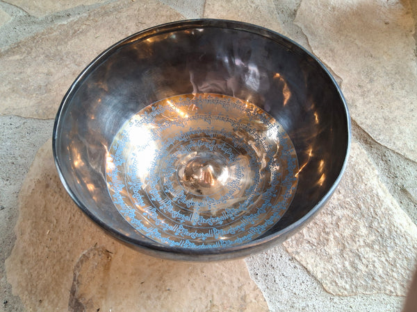 Bowl 940: 10" Thangka Artwork Himalayan Singing Bowl 141 Hz C#3+30