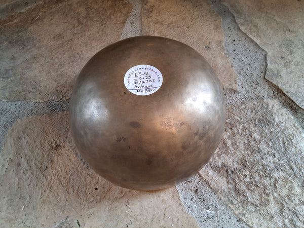 Bowl 850: 7.25" Vintage Himalayan Singing Bowl 161/167 HZ E3-41/E3+23