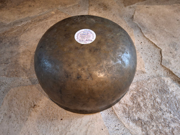 Bowl 766: 8.5" Antique Himalayan Singing Bowl 114 HZ A2+47